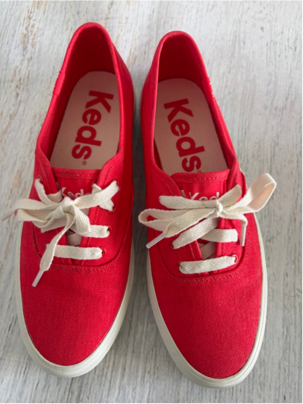 Women's Keds Coral Red Canvas Sneakers Size 6.5 with White Laces - Picture 2 of 9